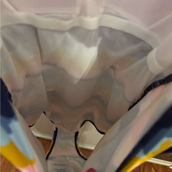 Boden Ruched Sides Scalloped Print One Piece Swimsuit Size 4 Women’s - Picture 7 of 7